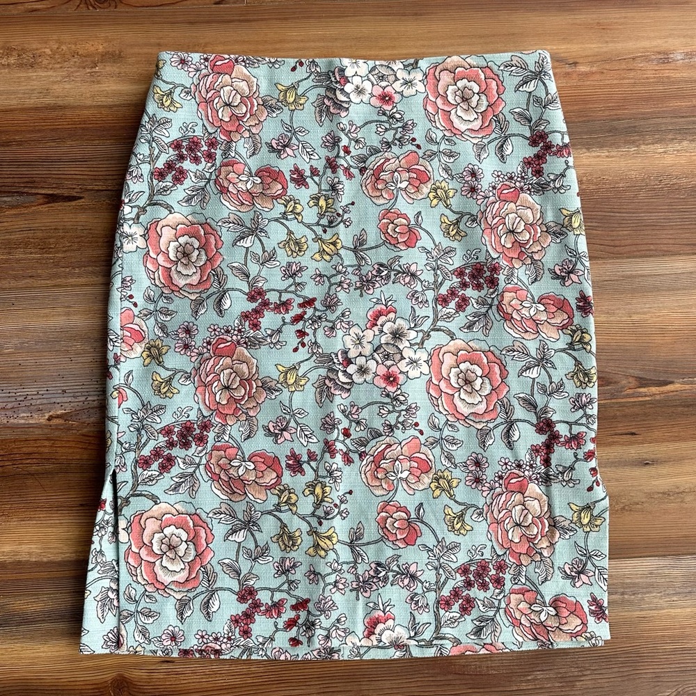 Loft Pencil Skirt, Size 12, Light Blue Floral